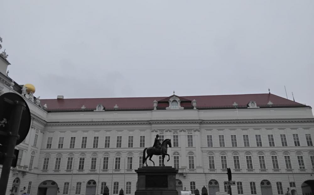 Foto 7 di 10