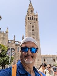 Foto {1} di {2}