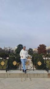 Foto {1} di {2}