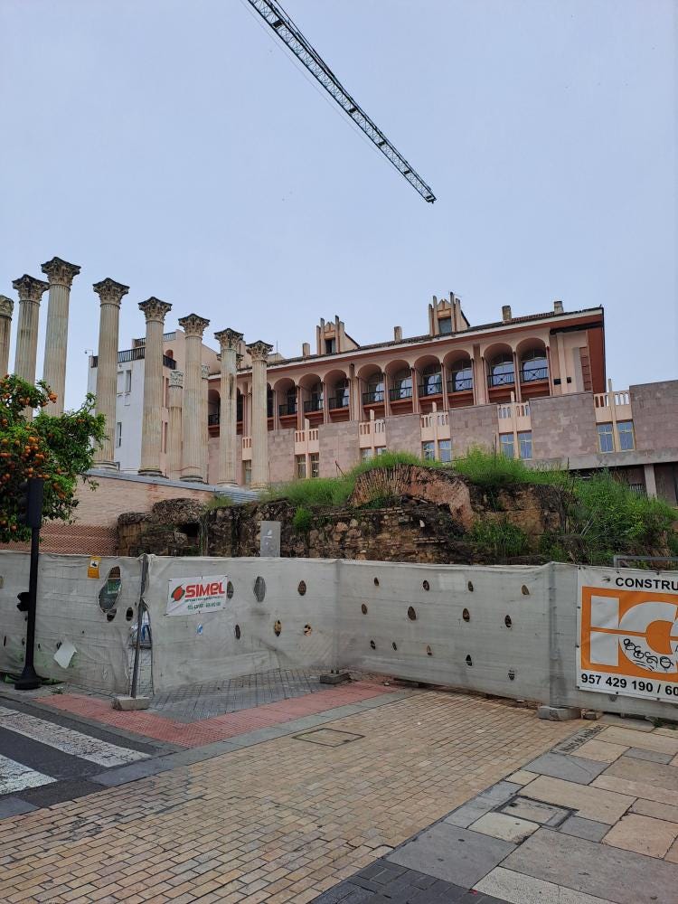 Foto 1 di 4
