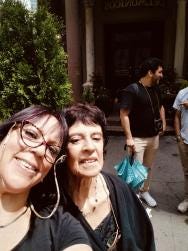 Foto {1} di {2}