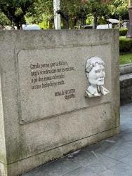 Foto {1} di {2}