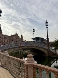 Foto {1} di {2}