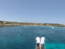 Foto {1} di {2}