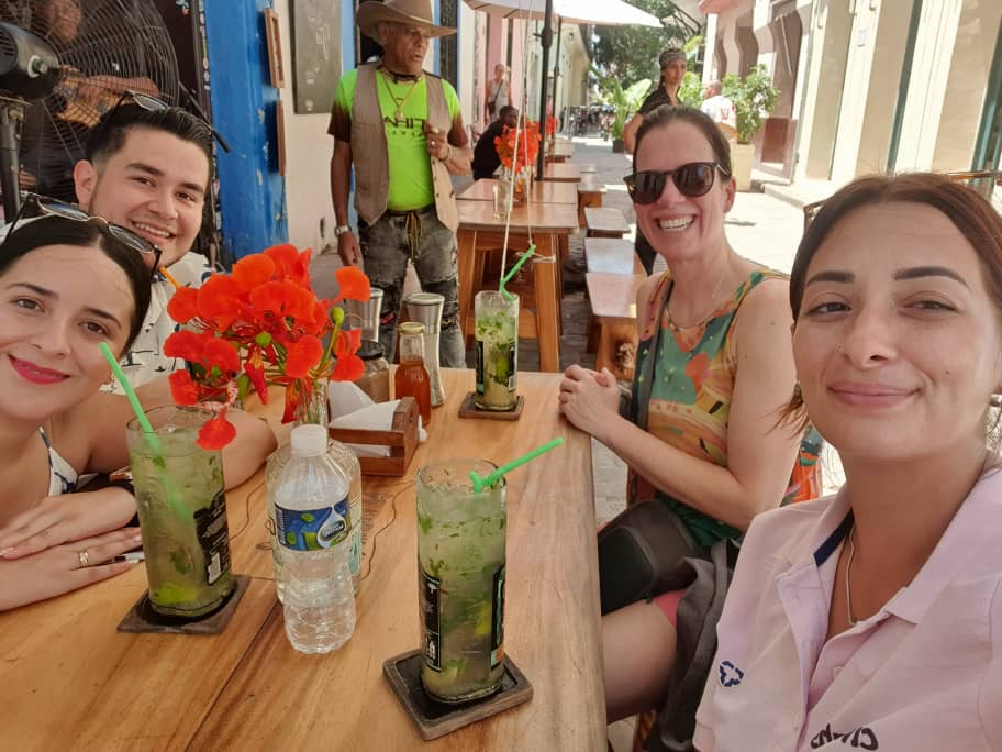 Foto 1 de 3