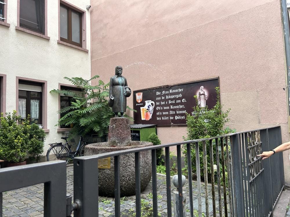 Foto 1 de 3