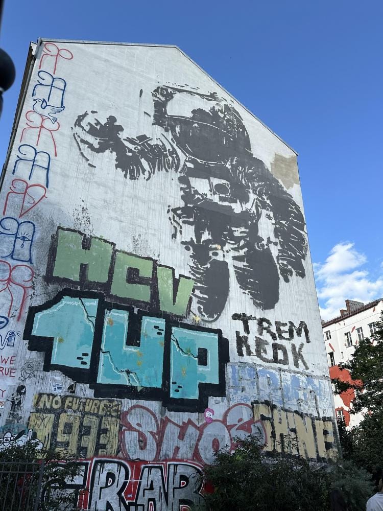 Foto 2 di 2
