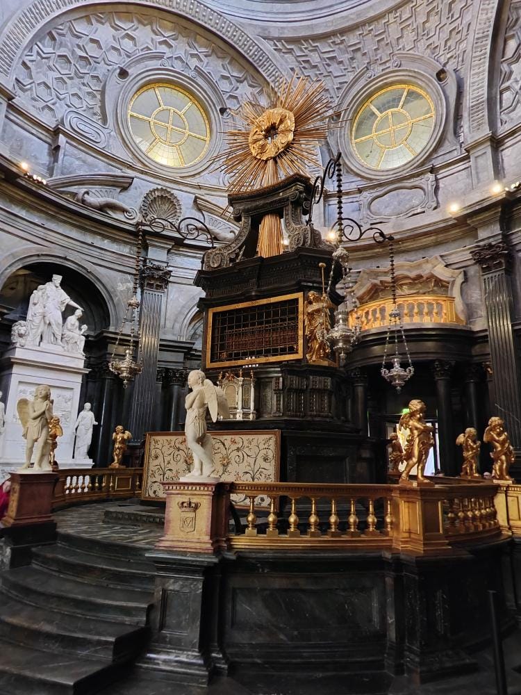 Foto 1 di 2