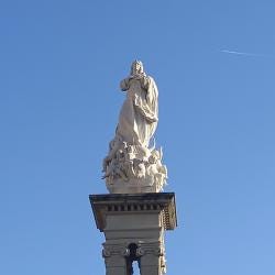 Foto {1} di {2}