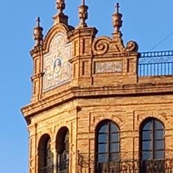 Foto {1} di {2}