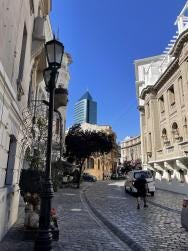Foto {1} di {2}