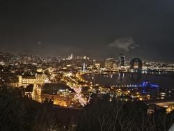 Foto {1} di {2}
