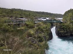Foto {1} di {2}