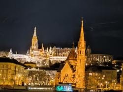 Foto {1} di {2}