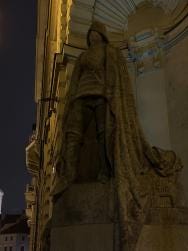 Foto {1} di {2}