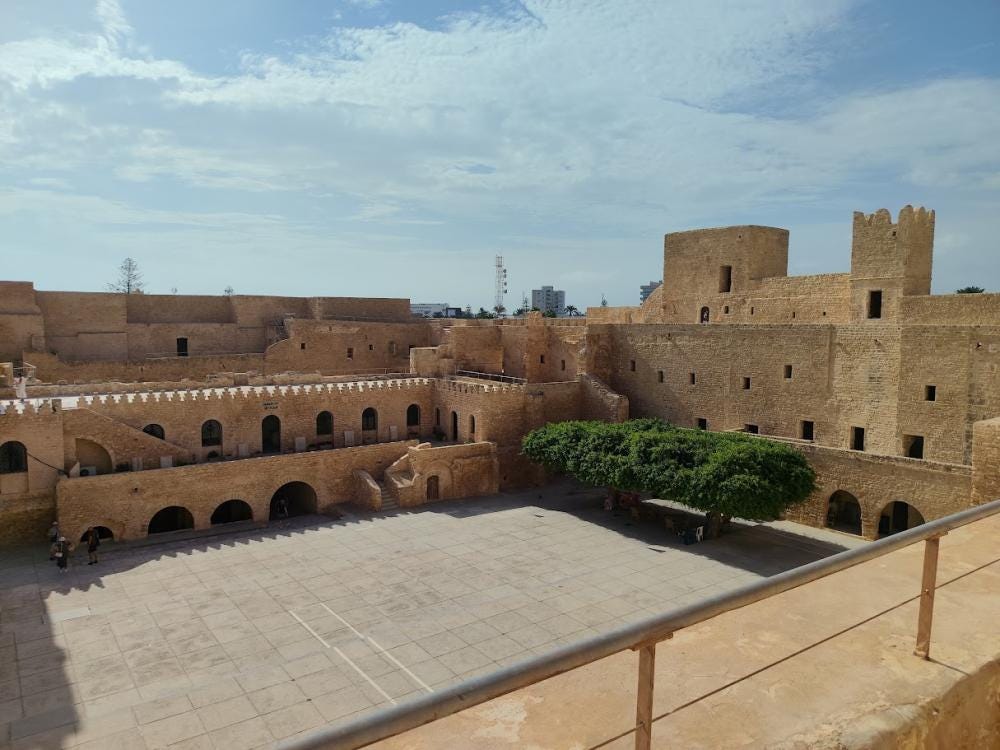 Foto 1 di 5