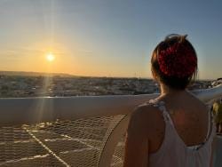 Foto {1} di {2}