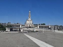 Foto {1} di {2}