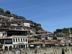 Foto {1} di {2}