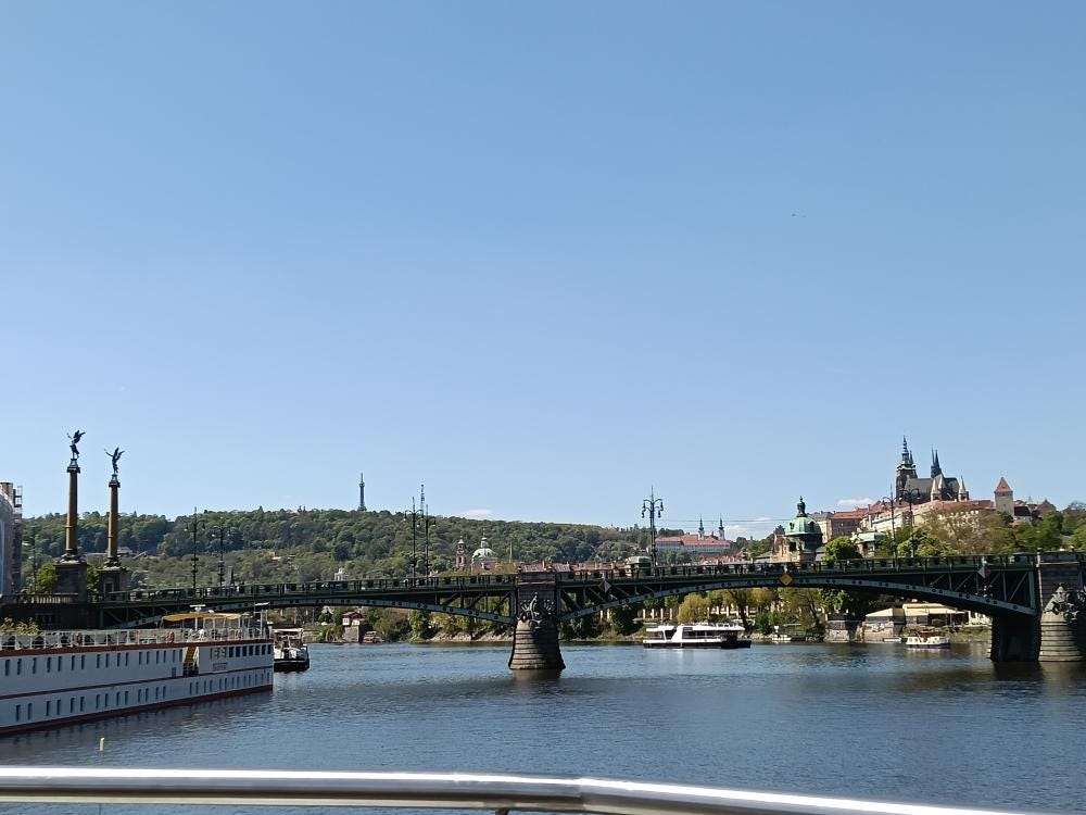 Foto 1 di 2