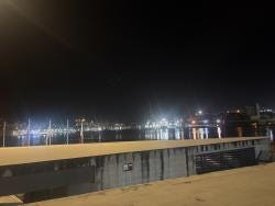 Foto {1} di {2}