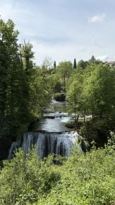 Foto {1} di {2}
