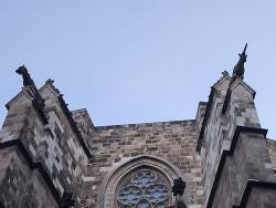 Image {1} of {2}