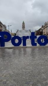 Foto {1} di {2}