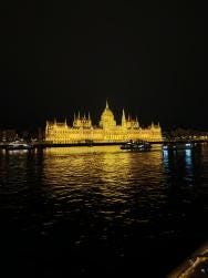 Foto {1} di {2}