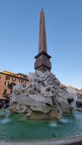 Foto {1} di {2}