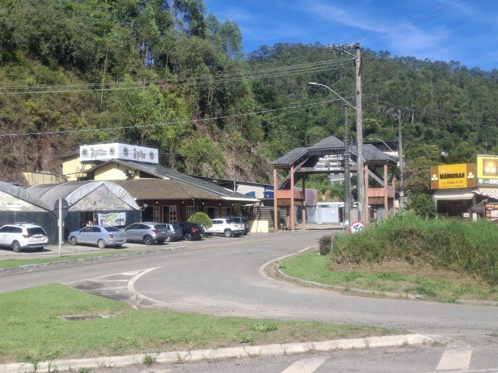 Foto 1 de 3