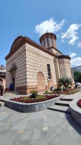 Foto {1} di {2}