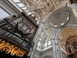 Foto {1} di {2}