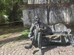 Foto {1} di {2}