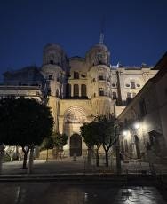 Foto {1} di {2}