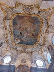 Foto {1} di {2}