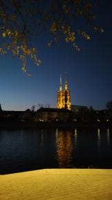 Foto {1} di {2}