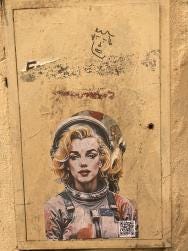Foto {1} di {2}