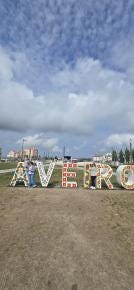Foto {1} di {2}