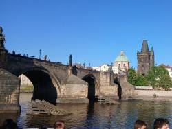 Foto {1} di {2}