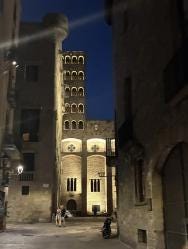 Foto {1} di {2}