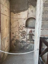 Foto {1} di {2}
