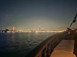 Foto {1} di {2}