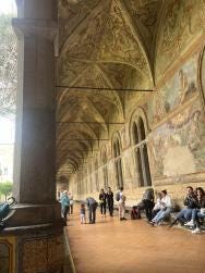 Foto {1} di {2}