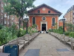 Foto {1} di {2}