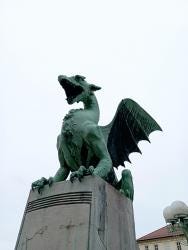 Foto {1} di {2}