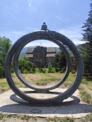 Foto {1} di {2}