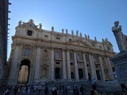 Foto {1} di {2}