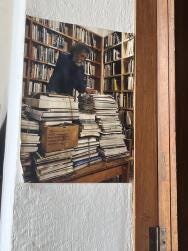 Image {1} of {2}