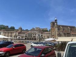 Foto 1 de 8